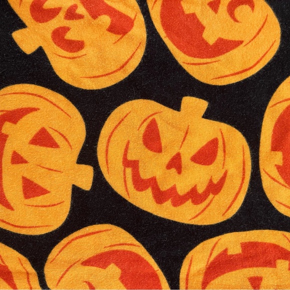 Hide and Eek! Jack-o-Lantern Pajamas, Size 4 - Picture 3 of 5
